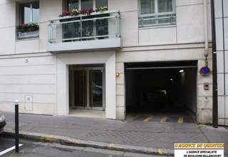 Parking / box, 3 rue Castéja