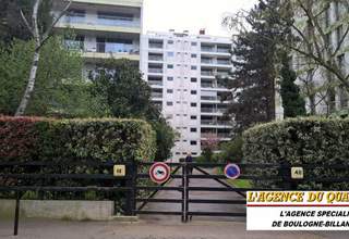 Parking / box, 48 quai Alphonse Le Gallo