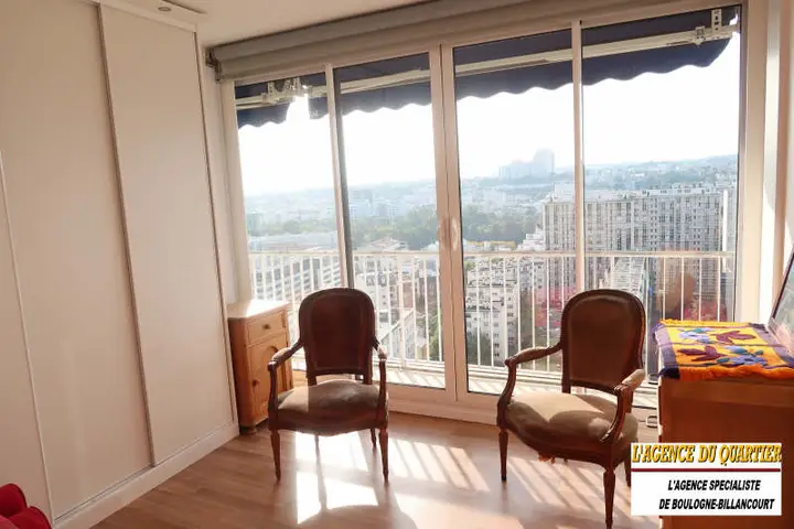 Appartement 4 pièces, rue des Longs Prés, vendu par L'Agence du Quartier