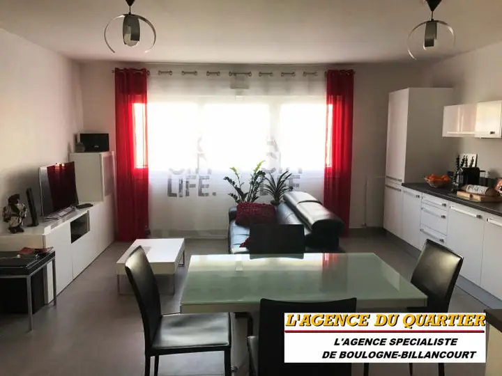 Appartement 2 pièces, 25 traverse Jules Guesde, vendu par L'Agence du Quartier