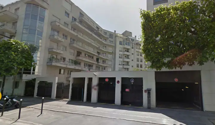 Parking / box, 160 avenue Emile Zola, vendu par L'Agence du Quartier