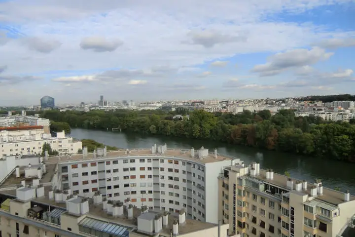 Appartement 4 pièces, 1 avenue Pierre Grenier, vendu par L'Agence du Quartier