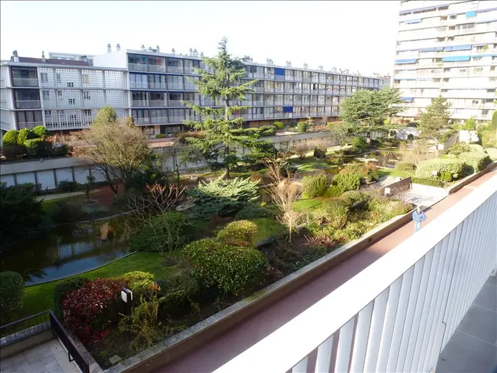 Appartement 3 pièces, 3 place Corneille, vendu par L'Agence du Quartier
