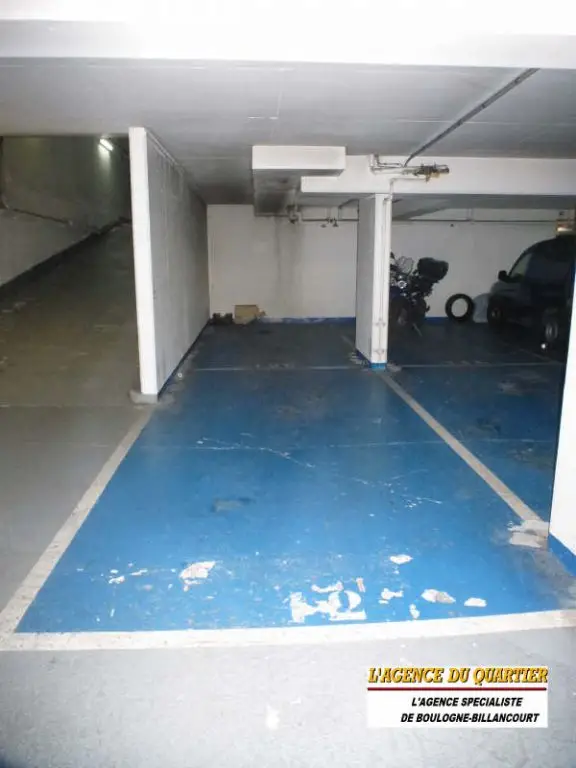 Parking / box, 3 rue Castéja, vendu par L'Agence du Quartier