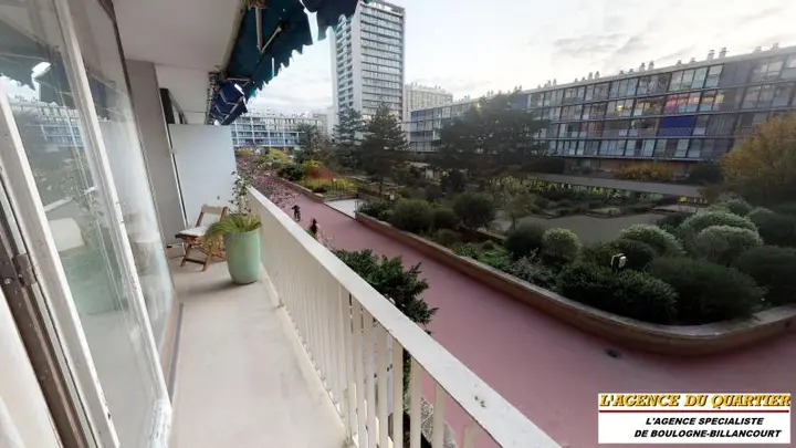 Appartement 3 pièces, 10 place Corneille, vendu par L'Agence du Quartier
