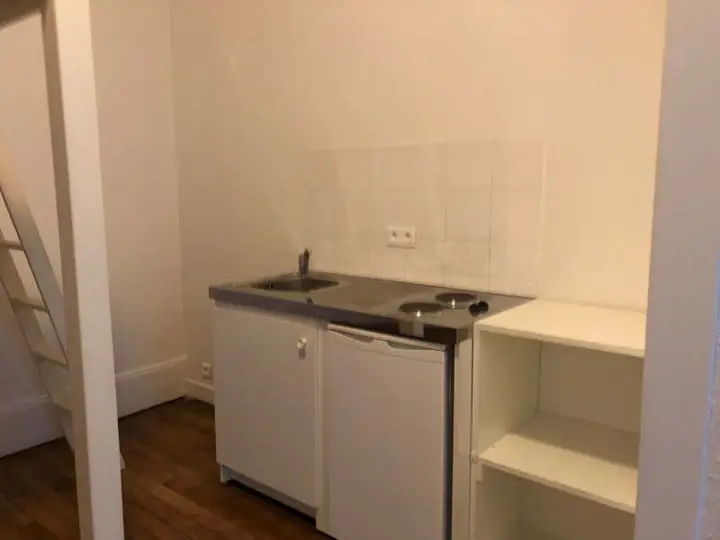 Studio, Rue du Faubourg Saint Martin, vendu par L'Agence du Quartier