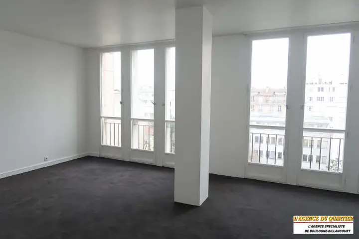 Appartement 3 pièces, 11 place Corneille, vendu par L'Agence du Quartier