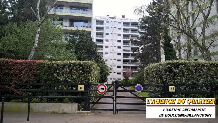 Parking / box, 48 quai Alphonse Le Gallo