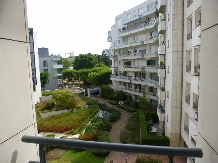 Studio, 160 avenue Emile Zola, vendu par L'Agence du Quartier
