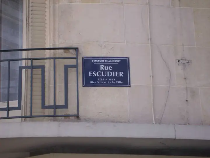 Bien, 47 rue Escudier