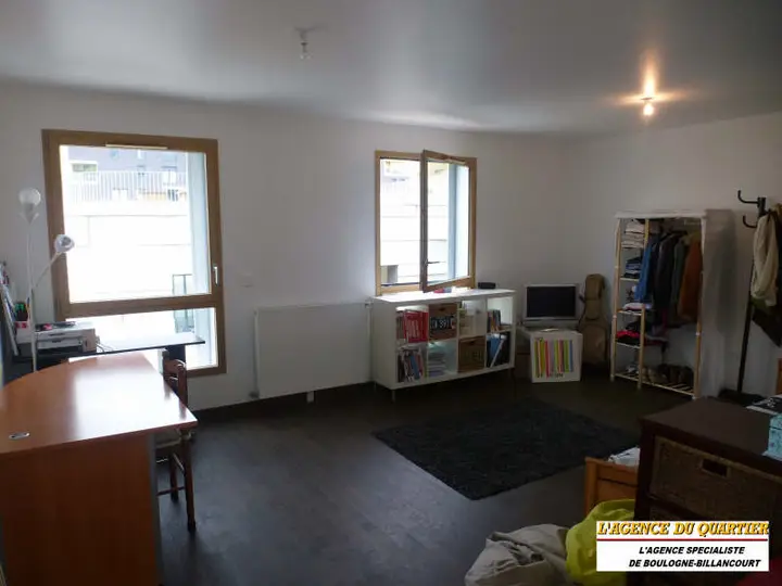Studio, 8 traverse Jules Guesde, loué par L'Agence du Quartier