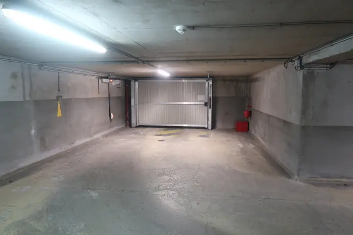Parking / box, 188 avenue Emile Zola