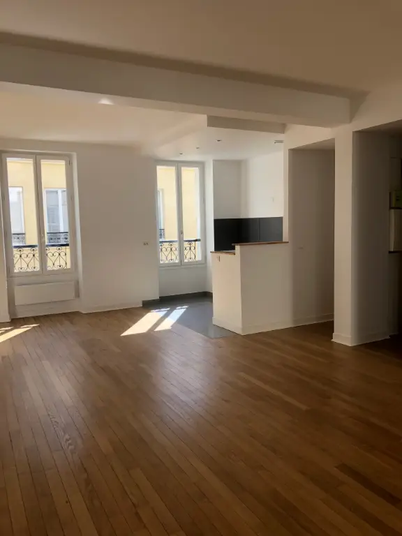 Appartement 4 pièces, rue d'Austerlitz, vendu par L'Agence du Quartier
