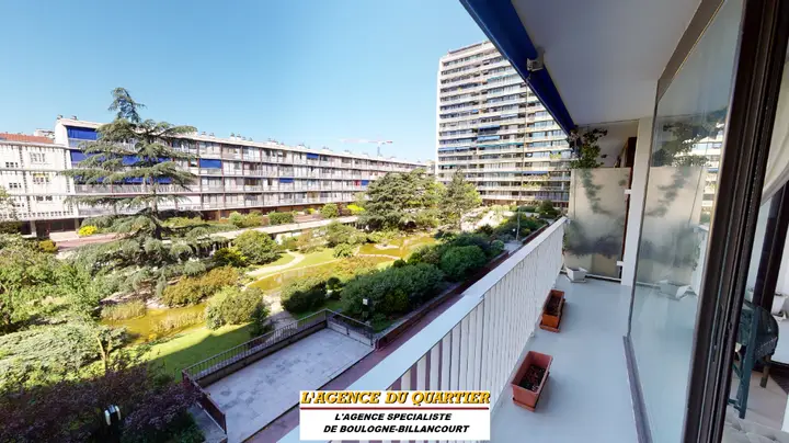 Appartement 3 pièces, 4 place Corneille, vendu par L'Agence du Quartier