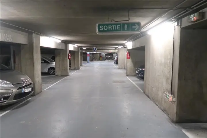 Parking / box, Résidence Bretagne, Normandie, Ile de France, Aquitaine, vendu par L'Agence du Quartier