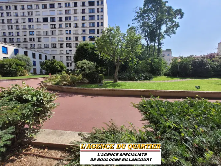 Appartement 3 pièces, 5 place Corneille, vendu par L'Agence du Quartier