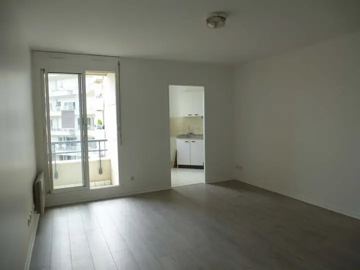 Studio, 160 avenue Emile Zola, vendu par L'Agence du Quartier