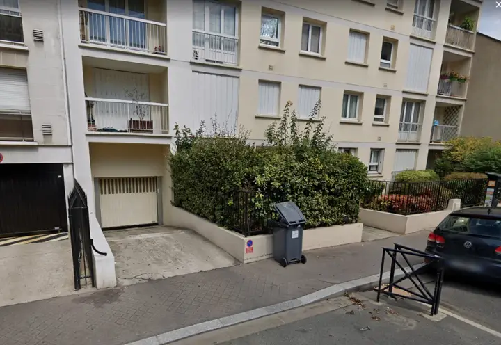 Parking / box, Sèvres, vendu par L'Agence du Quartier