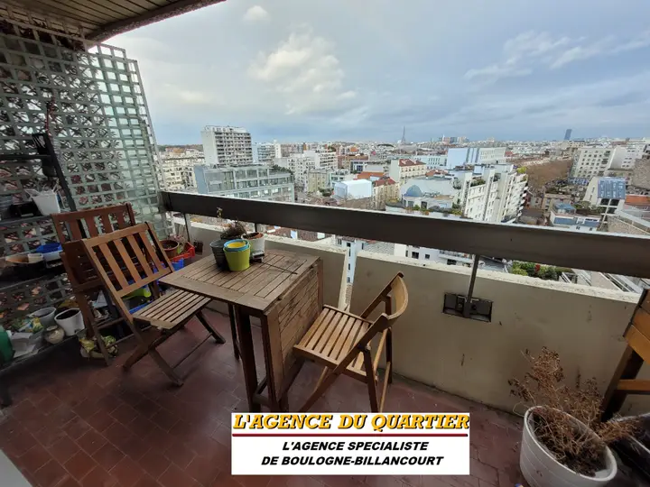Studio, 6 rue de la Belle Feuille, vendu par L'Agence du Quartier