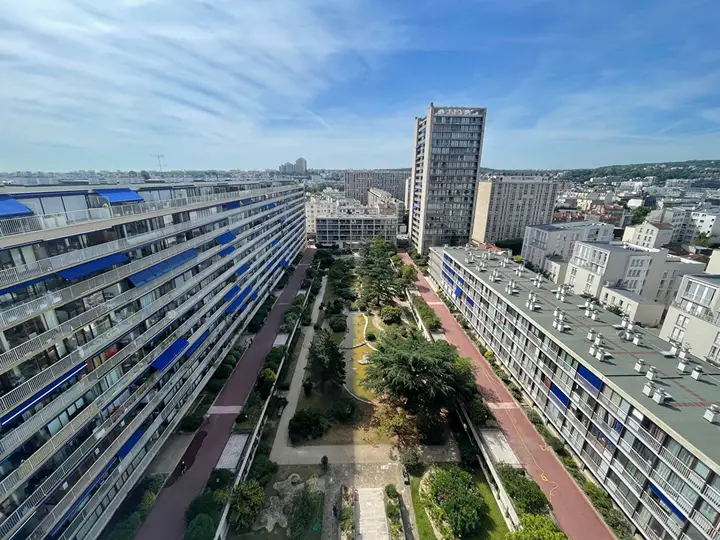 Studio, 23 rue des Longs Prés, vendu par L'Agence du Quartier