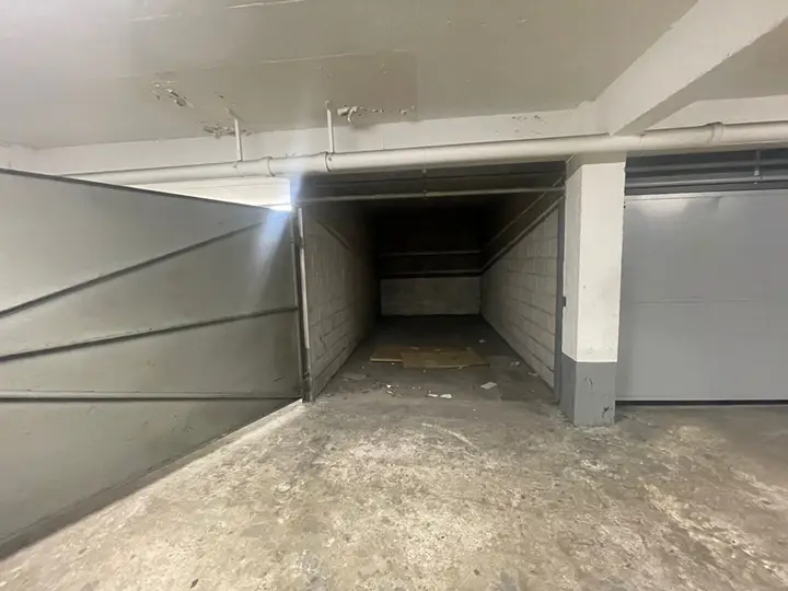 Parking / box, 23 rue des Longs Prés, vendu par L'Agence du Quartier