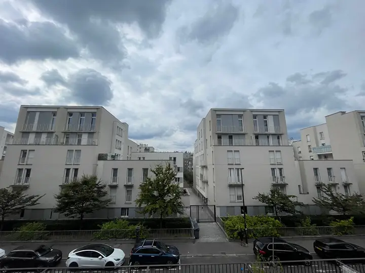 Studio, 31 rue des Longs Prés, vendu par L'Agence du Quartier