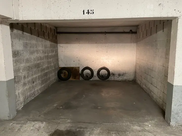 Parking / box, 133 rue de Silly