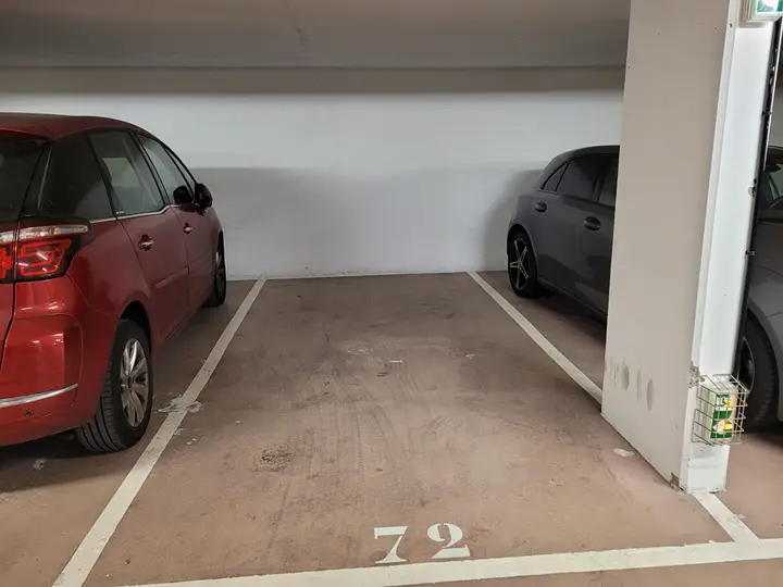 Parking / box, 42 rue Nationale