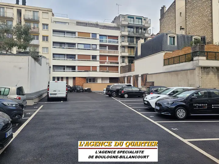 Parking / box, 16 rue Louis Pasteur
